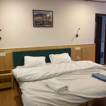 Tokporinchen Guesthouse Stak Kültér fotó